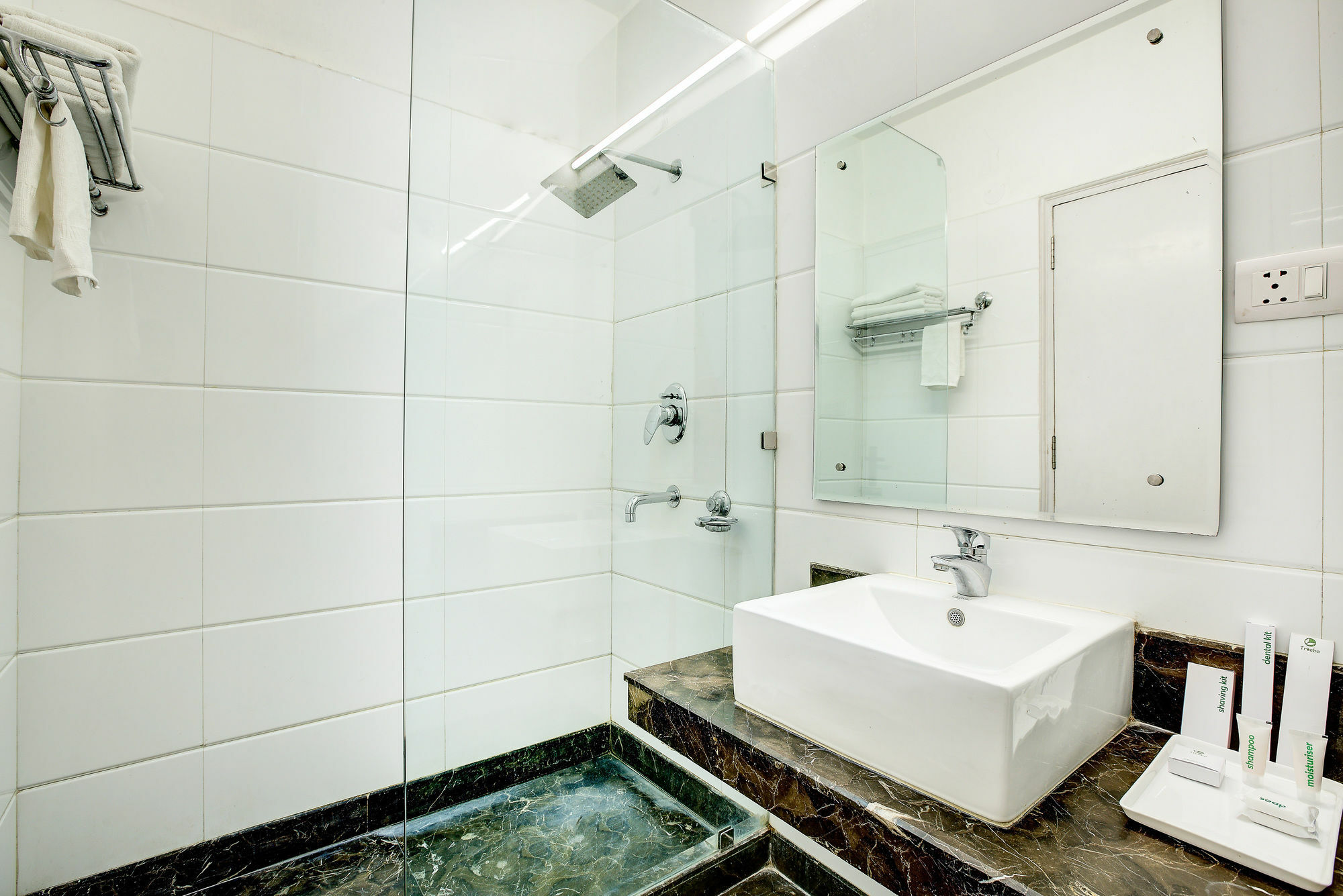 Treebo C T International Hotel Delhi  Bagian luar foto